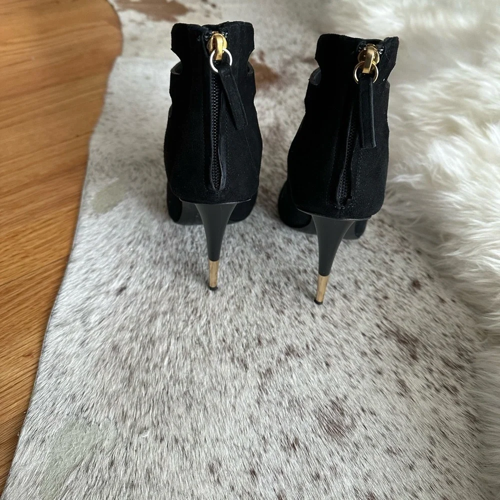 Giuseppe Zanotti booty , a must have a staple boot for your closet